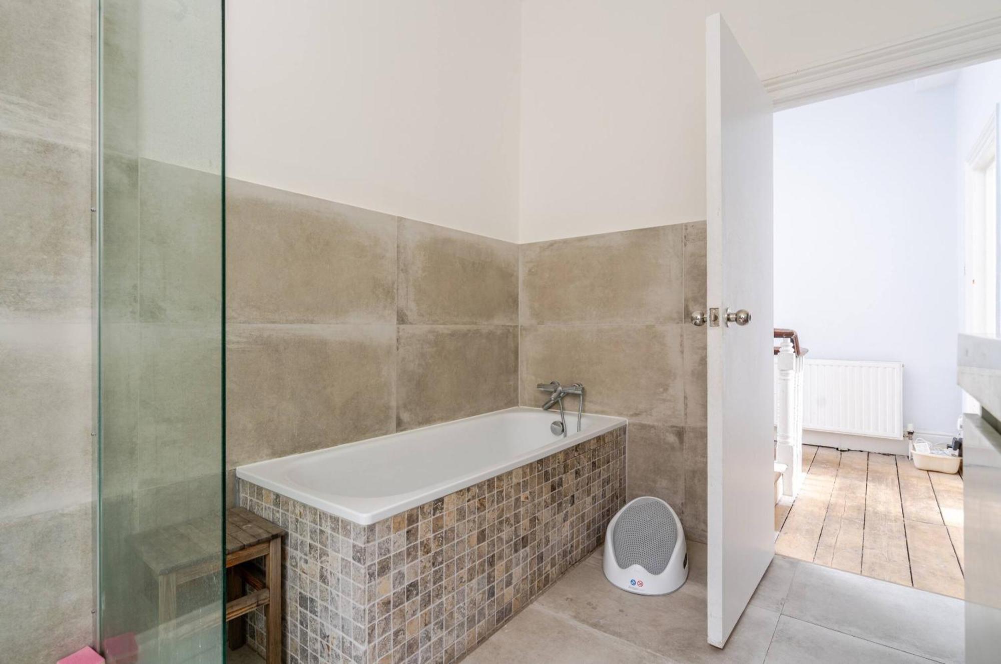 Blue Valley House London